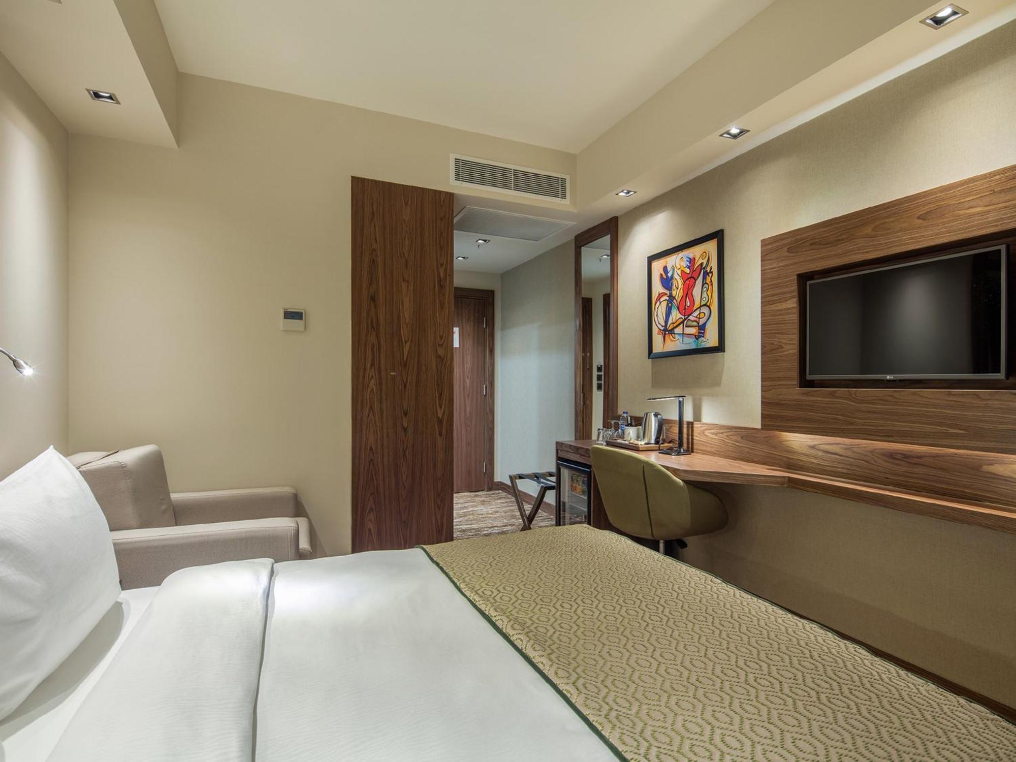 - Lara By Ihg מלון 5*
